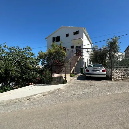 Διαμέρισμα Bella Τρογκίρ