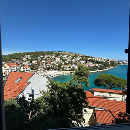 Bella Τρογκίρ